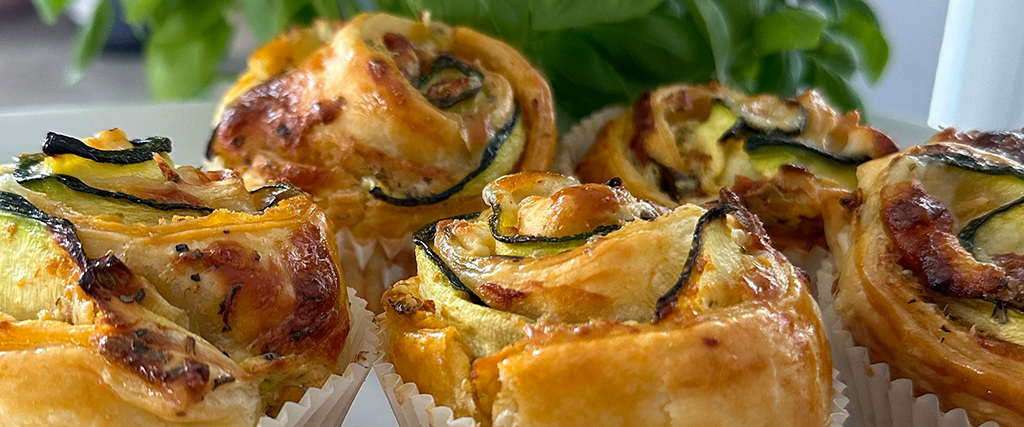 Zucchini Blätterteigrosen Fingerfood