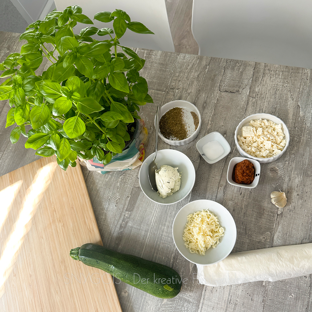 Zucchini-Blätterteigrosen-Zutaten