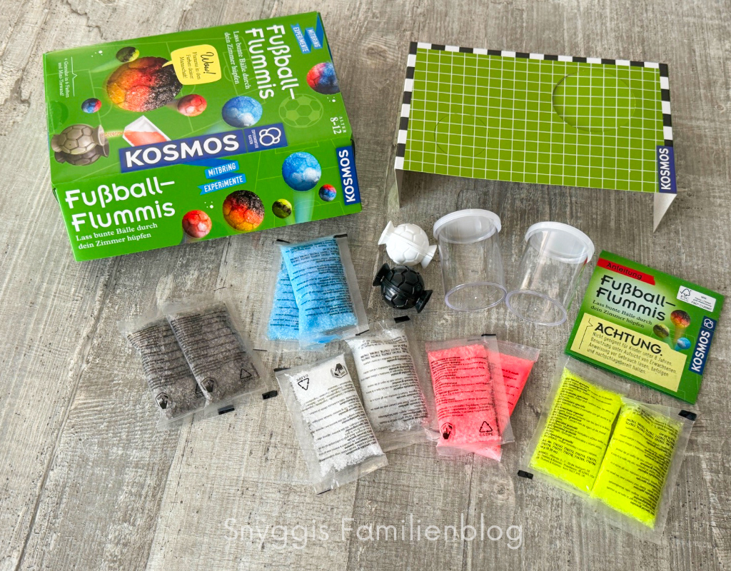 Unboxing Fußball-Flummis von Kosmos Packungsinhalt